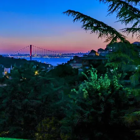 Bogaz Manzarali Havuzlu Lueks Villa