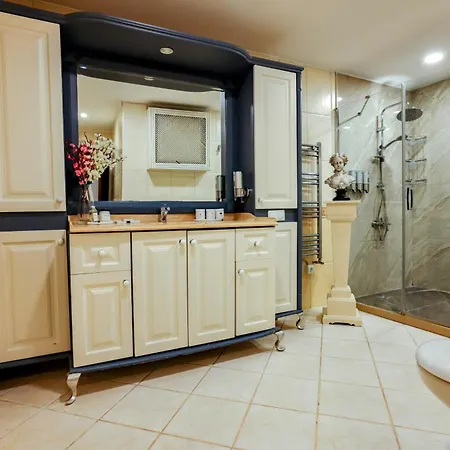 Villa Bogaz Manzarali Havuzlu Lueks *