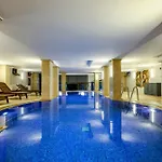 Boğaz Manzaralı Havuzlu Lüks Villa