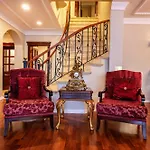 Boğaz Manzaralı Havuzlu Lüks * İstanbul