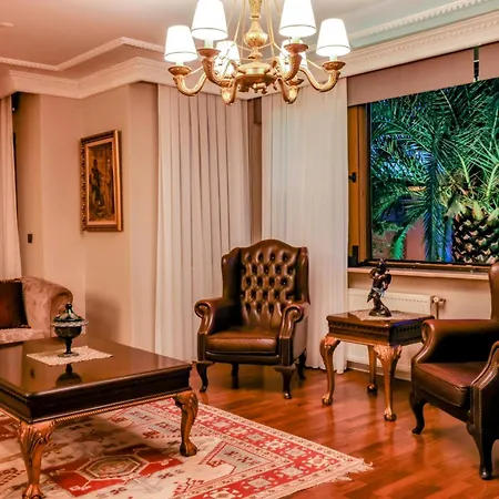 Bogaz Manzarali Havuzlu Lueks Villa