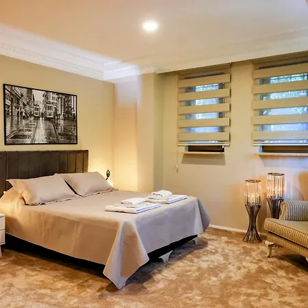 Bogaz Manzarali Havuzlu Lueks * Istanbul