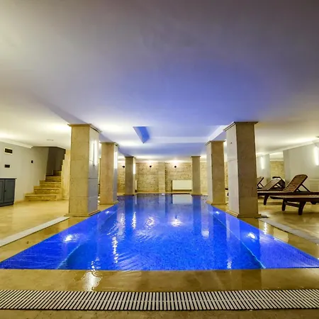 Villa Bogaz Manzarali Havuzlu Lueks Istanbul