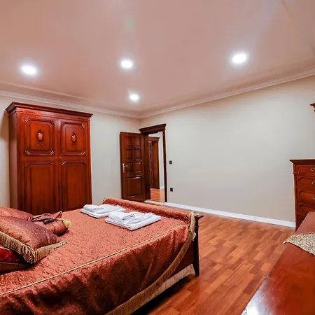 Villa Bogaz Manzarali Havuzlu Lueks Istanbul