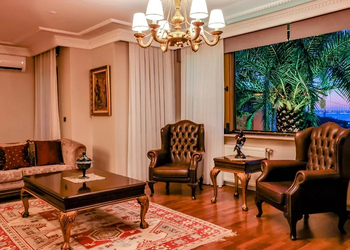 Bogaz Manzarali Havuzlu Lueks Villa