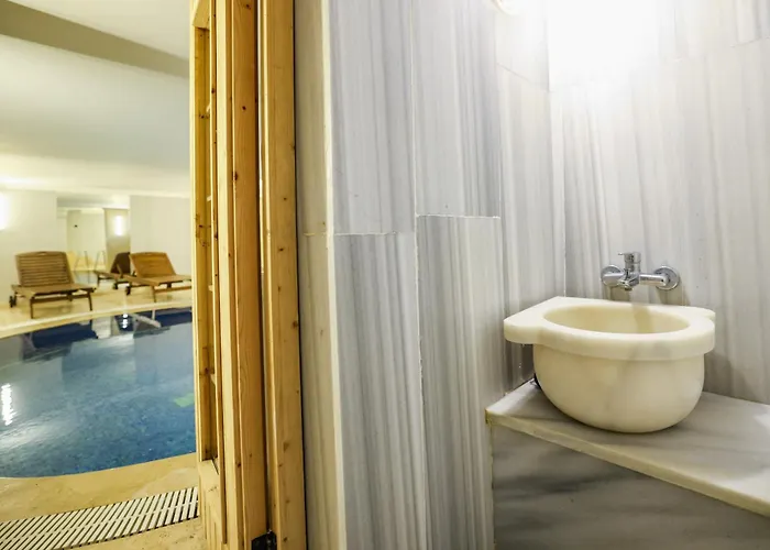 Villa Bogaz Manzarali Havuzlu Lueks