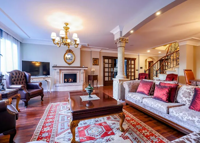 Bogaz Manzarali Havuzlu Lueks Villa Istambul