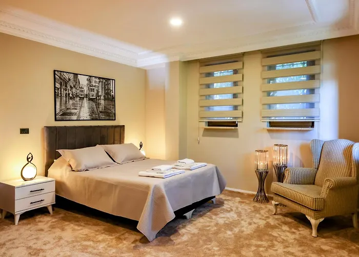 Bogaz Manzarali Havuzlu Lueks * Istambul