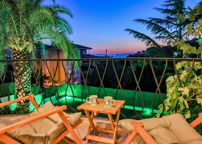 Bogaz Manzarali Havuzlu Lueks Istanbul