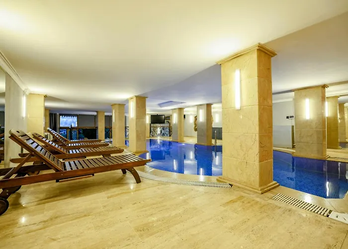 Bogaz Manzarali Havuzlu Lueks Villa